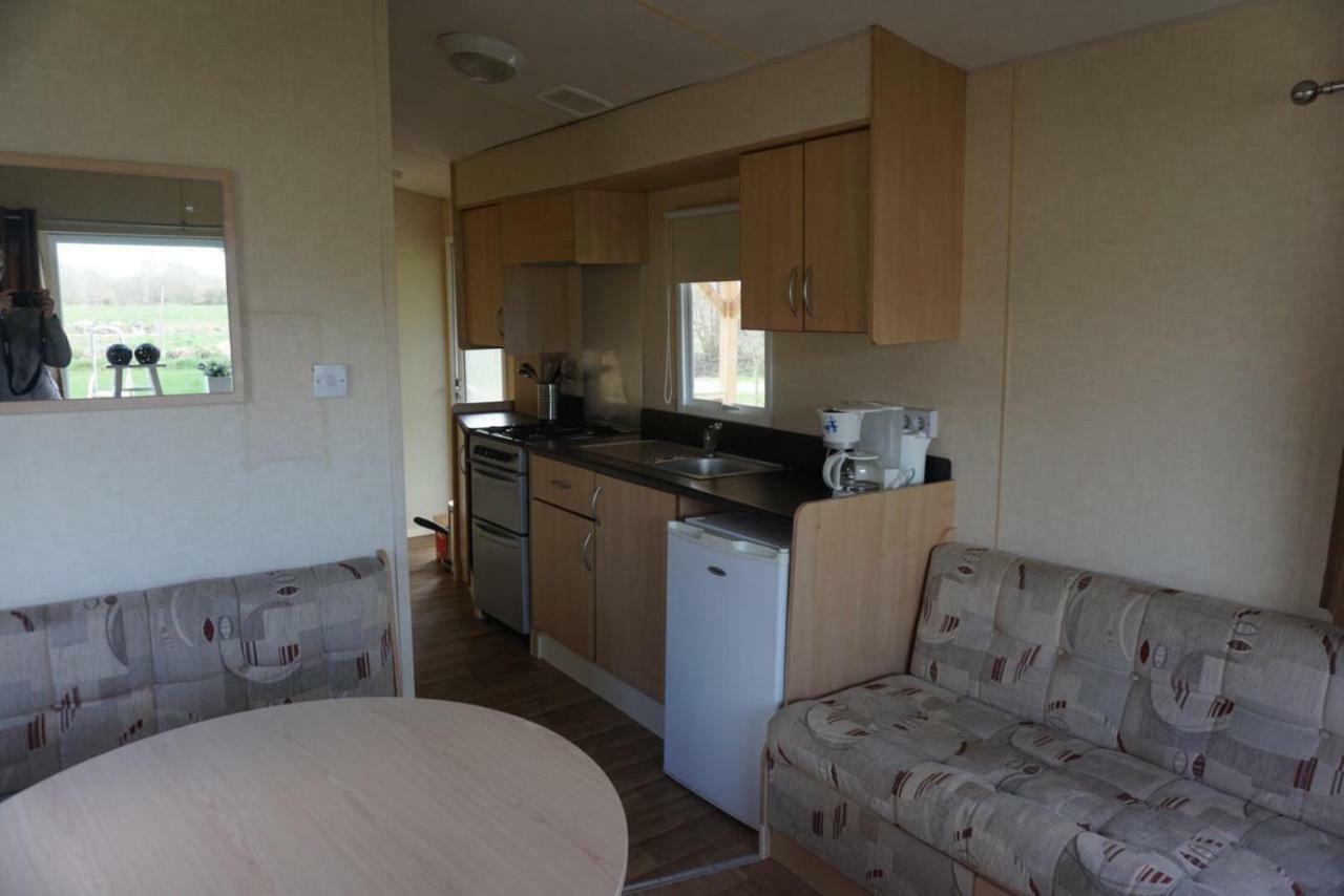 Stacaravan Hotel Sint Jansklooster Bagian luar foto
